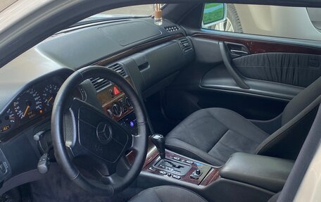 Mercedes-Benz E-Класс, 1998 год, 510 000 рублей, 6 фотография