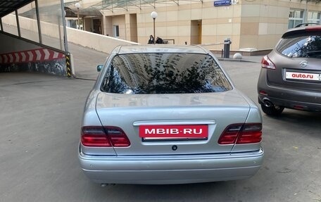 Mercedes-Benz E-Класс, 1998 год, 510 000 рублей, 5 фотография