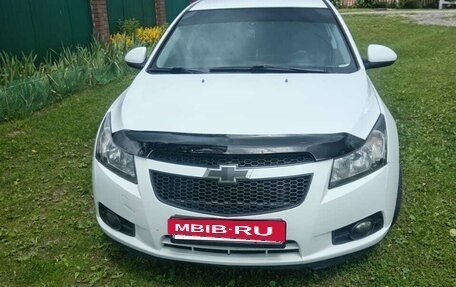 Chevrolet Cruze II, 2011 год, 630 000 рублей, 3 фотография