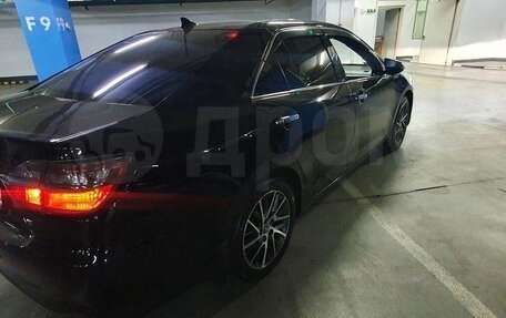 Toyota Camry, 2017 год, 2 650 000 рублей, 2 фотография