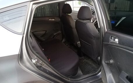 Hyundai Solaris II рестайлинг, 2015 год, 880 000 рублей, 16 фотография