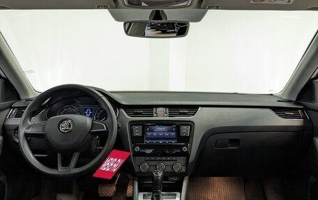 Skoda Octavia, 2019 год, 1 600 000 рублей, 14 фотография