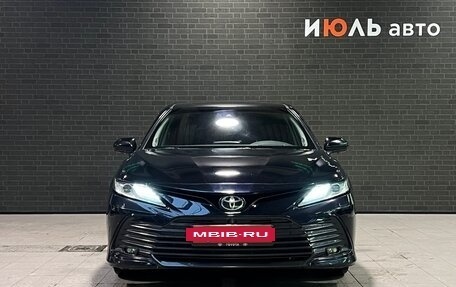 Toyota Camry, 2021 год, 3 600 000 рублей, 2 фотография