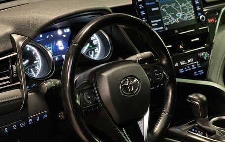 Toyota Camry, 2021 год, 3 600 000 рублей, 10 фотография