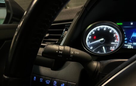 Toyota Camry, 2021 год, 3 600 000 рублей, 22 фотография