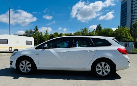 Opel Astra J, 2014 год, 950 000 рублей, 3 фотография