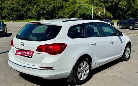 Opel Astra J, 2014 год, 950 000 рублей, 6 фотография