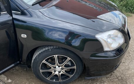 Toyota Avensis III рестайлинг, 2005 год, 680 000 рублей, 13 фотография