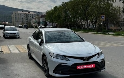 Toyota Camry, 2022 год, 3 700 000 рублей, 1 фотография