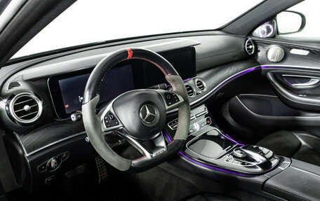 Mercedes-Benz E-Класс, 2017 год, 2 860 000 рублей, 11 фотография