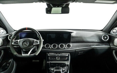 Mercedes-Benz E-Класс, 2017 год, 2 860 000 рублей, 13 фотография