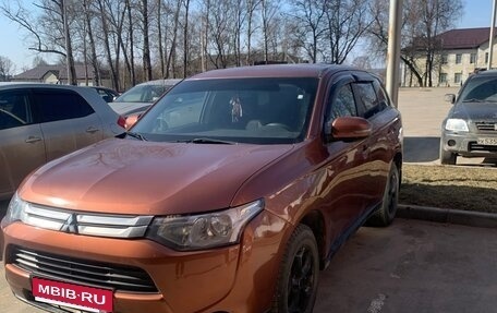 Mitsubishi Outlander III рестайлинг 3, 2012 год, 1 020 000 рублей, 1 фотография