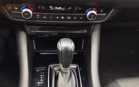 Mazda 6, 2019 год, 1 980 000 рублей, 16 фотография
