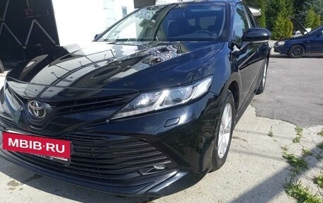 Toyota Camry, 2018 год, 2 190 000 рублей, 2 фотография