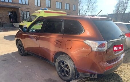 Mitsubishi Outlander III рестайлинг 3, 2012 год, 1 020 000 рублей, 5 фотография