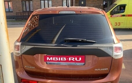 Mitsubishi Outlander III рестайлинг 3, 2012 год, 1 020 000 рублей, 4 фотография