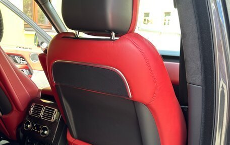 Land Rover Range Rover IV рестайлинг, 2018 год, 8 000 000 рублей, 10 фотография