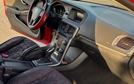 Volvo V40 II рестайлинг, 2013 год, 1 390 000 рублей, 10 фотография