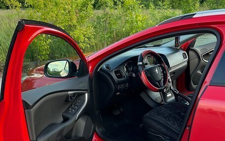 Volvo V40 II рестайлинг, 2013 год, 1 390 000 рублей, 4 фотография