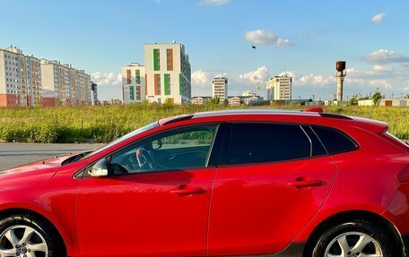 Volvo V40 II рестайлинг, 2013 год, 1 390 000 рублей, 24 фотография