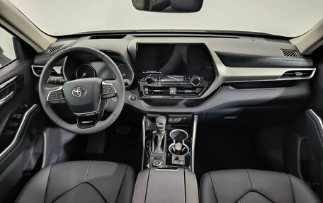 Toyota Highlander, 2025 год, 5 500 000 рублей, 15 фотография
