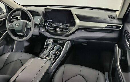 Toyota Highlander, 2025 год, 5 500 000 рублей, 17 фотография
