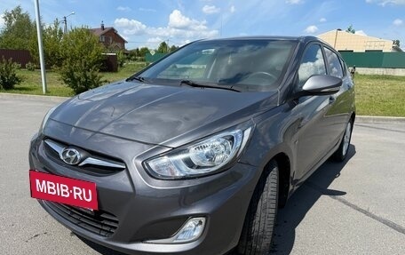 Hyundai Solaris II рестайлинг, 2011 год, 868 000 рублей, 3 фотография