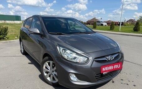 Hyundai Solaris II рестайлинг, 2011 год, 868 000 рублей, 4 фотография