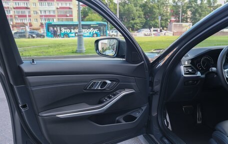BMW 3 серия, 2019 год, 3 799 000 рублей, 11 фотография