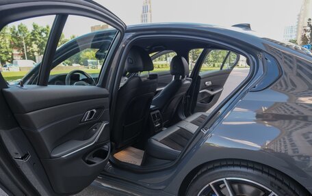 BMW 3 серия, 2019 год, 3 799 000 рублей, 27 фотография