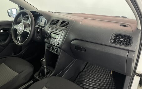 Volkswagen Polo VI (EU Market), 2013 год, 696 000 рублей, 12 фотография
