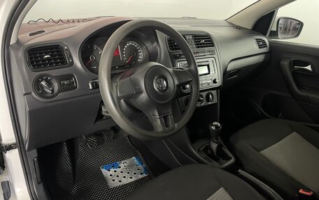 Volkswagen Polo VI (EU Market), 2013 год, 696 000 рублей, 11 фотография