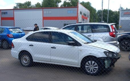 Volkswagen Polo VI (EU Market), 2016 год, 418 000 рублей, 3 фотография