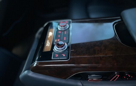 Audi A8, 2015 год, 1 820 000 рублей, 13 фотография