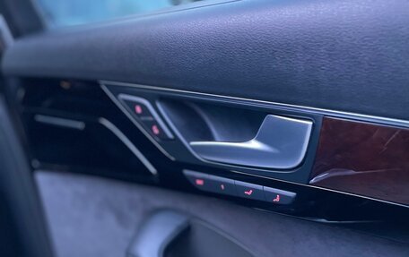 Audi A8, 2015 год, 1 820 000 рублей, 10 фотография