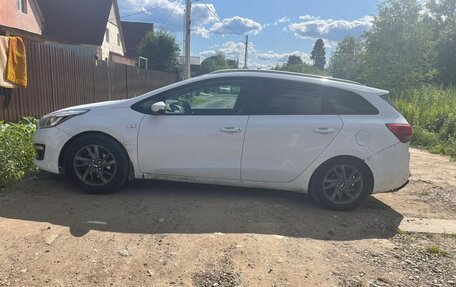 KIA cee'd III, 2017 год, 900 000 рублей, 4 фотография