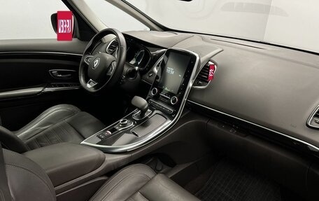 Renault Espace V рестайлинг, 2017 год, 1 625 000 рублей, 12 фотография