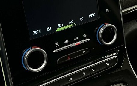 Renault Espace V рестайлинг, 2017 год, 1 625 000 рублей, 23 фотография