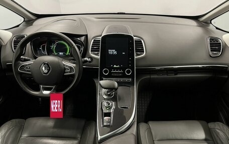 Renault Espace V рестайлинг, 2017 год, 1 625 000 рублей, 9 фотография