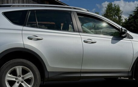 Toyota RAV4, 2014 год, 1 990 000 рублей, 5 фотография
