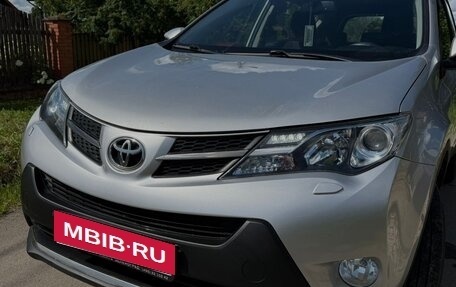 Toyota RAV4, 2014 год, 1 990 000 рублей, 7 фотография