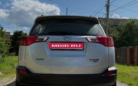 Toyota RAV4, 2014 год, 1 990 000 рублей, 4 фотография