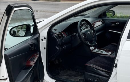 Toyota Camry, 2012 год, 1 620 000 рублей, 10 фотография