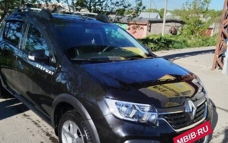 Renault Sandero II рестайлинг, 2019 год, 970 000 рублей, 2 фотография