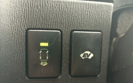 Toyota Prius, 2008 год, 600 000 рублей, 8 фотография
