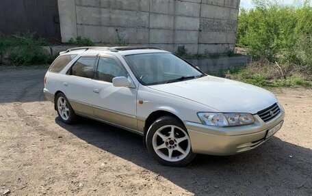 Toyota Camry, 1997 год, 570 000 рублей, 3 фотография