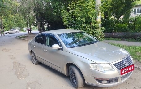 Volkswagen Passat B6, 2006 год, 550 000 рублей, 2 фотография