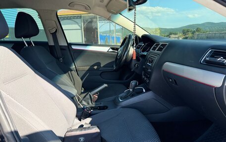Volkswagen Jetta VI, 2011 год, 890 000 рублей, 9 фотография