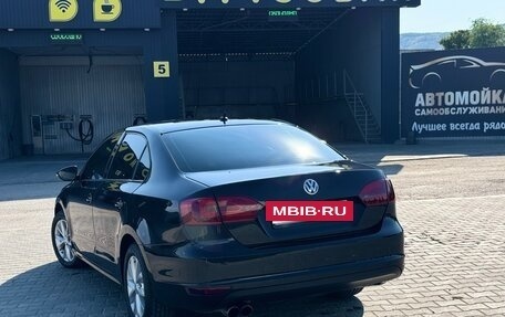 Volkswagen Jetta VI, 2011 год, 890 000 рублей, 5 фотография