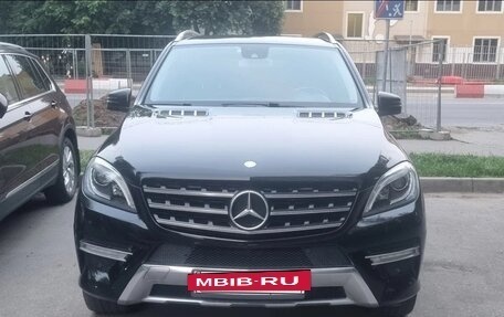 Mercedes-Benz M-Класс, 2011 год, 2 250 000 рублей, 2 фотография